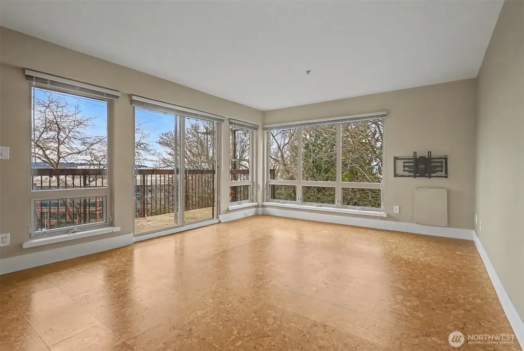 500 5th Ave W Seattle WA 98119