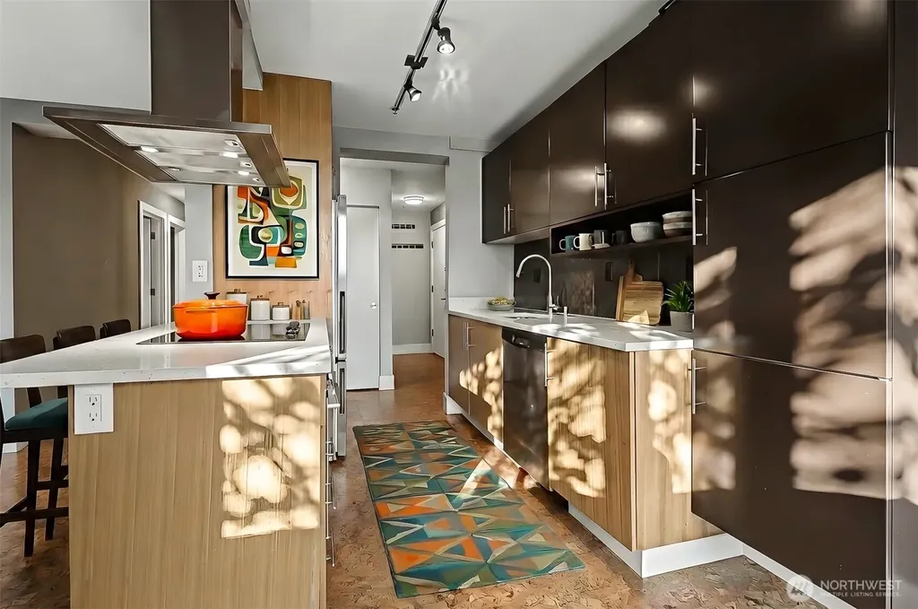 500 5th Ave W Seattle WA 98119