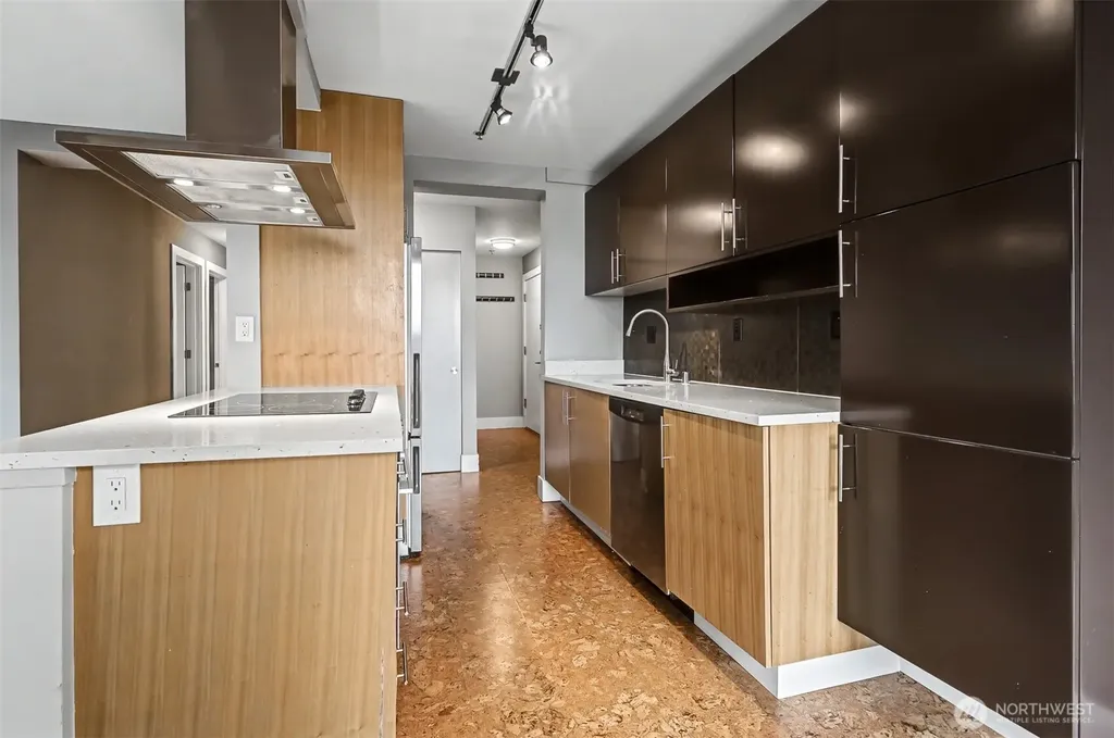 500 5th Ave W Seattle WA 98119