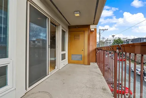 500 5th Ave W Seattle WA 98119