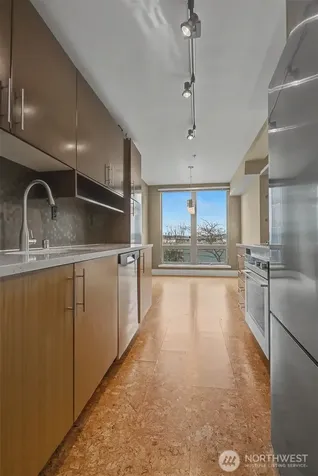 500 5th Ave W Seattle WA 98119