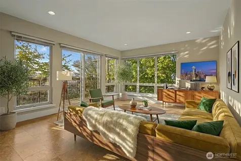 500 5th Ave W Seattle WA 98119