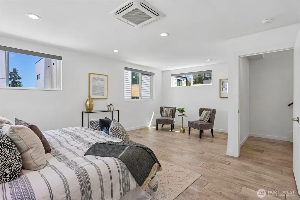 1926 Ferry Avenue SW Seattle WA 98116