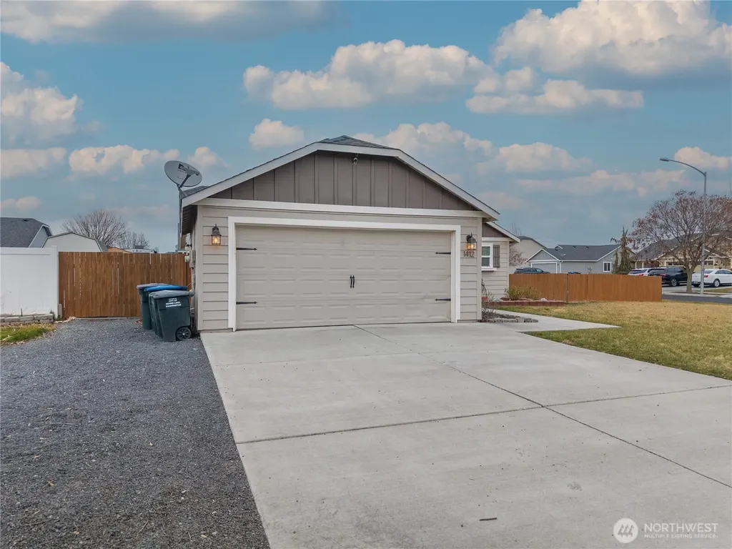 1412 E Megan Drive Moses Lake WA 98837