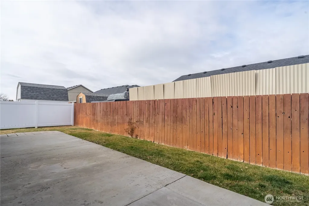 1412 E Megan Drive Moses Lake WA 98837
