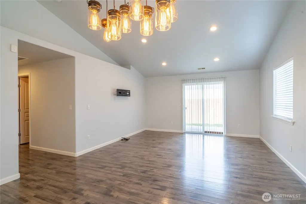 1412 E Megan Drive Moses Lake WA 98837