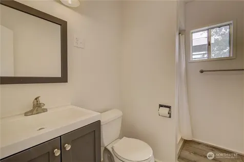 424 8th Avenue W Kirkland WA 98033