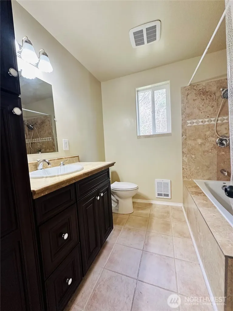 160 S Port Loop SW Ocean Shores WA 98569
