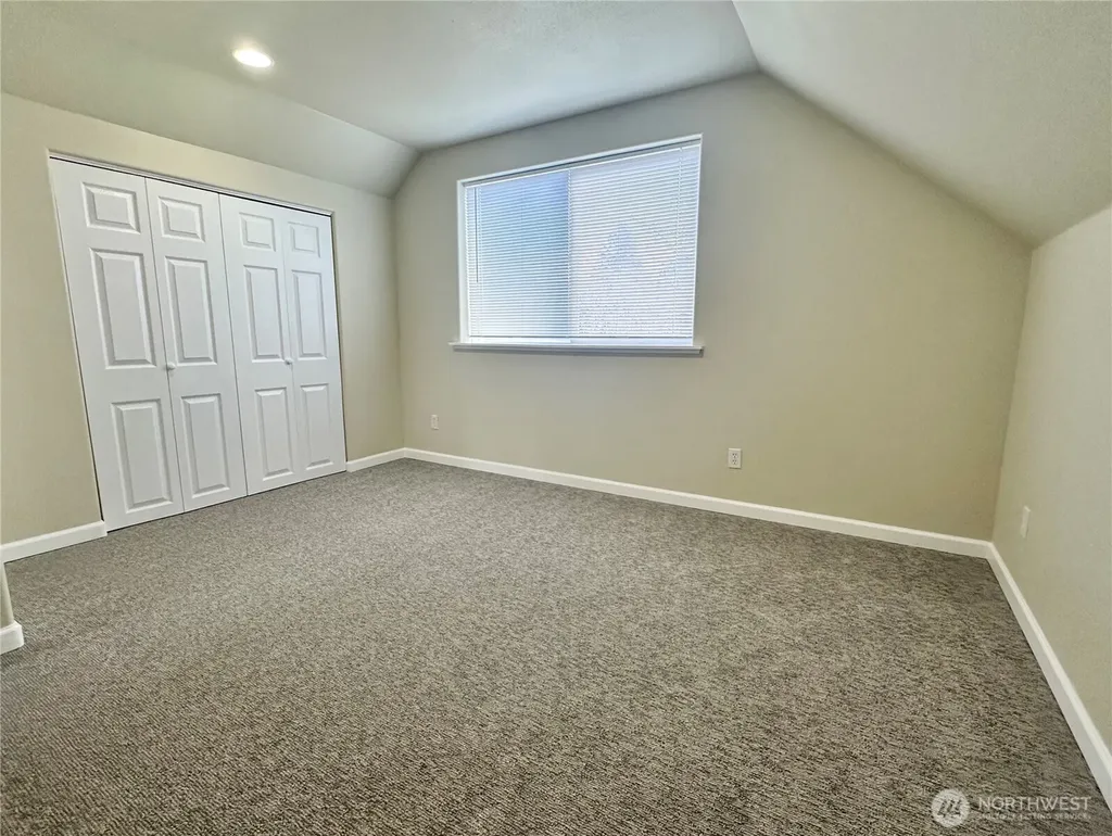 160 S Port Loop SW Ocean Shores WA 98569