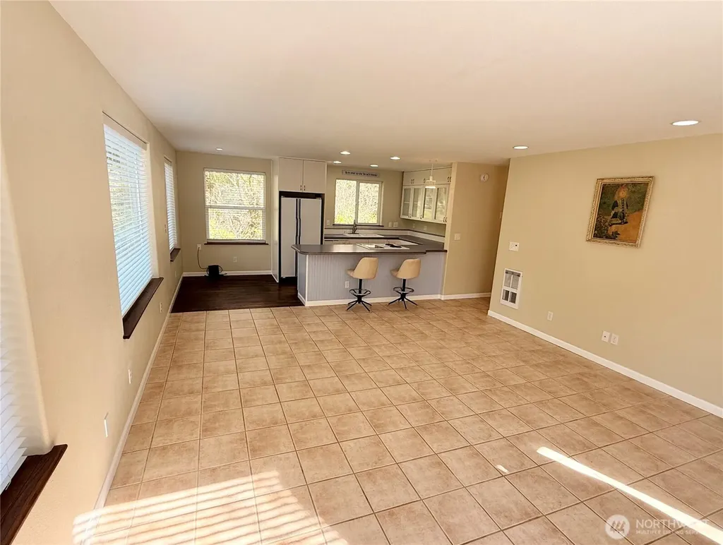 160 S Port Loop SW Ocean Shores WA 98569