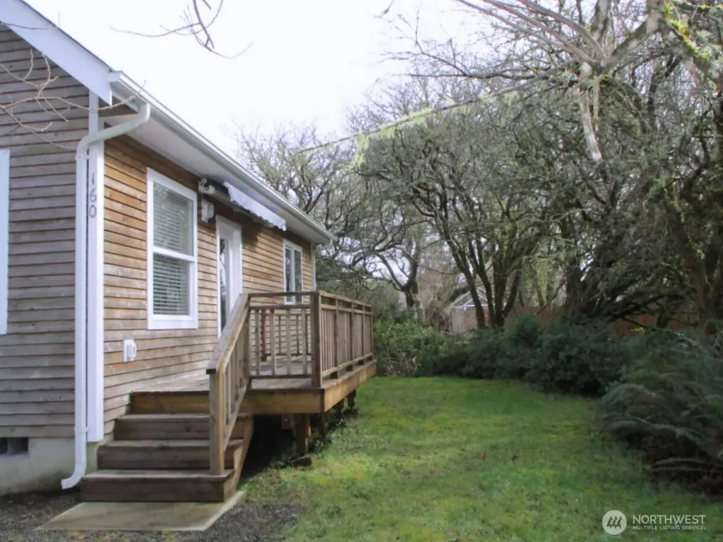 160 S Port Loop SW Ocean Shores WA 98569