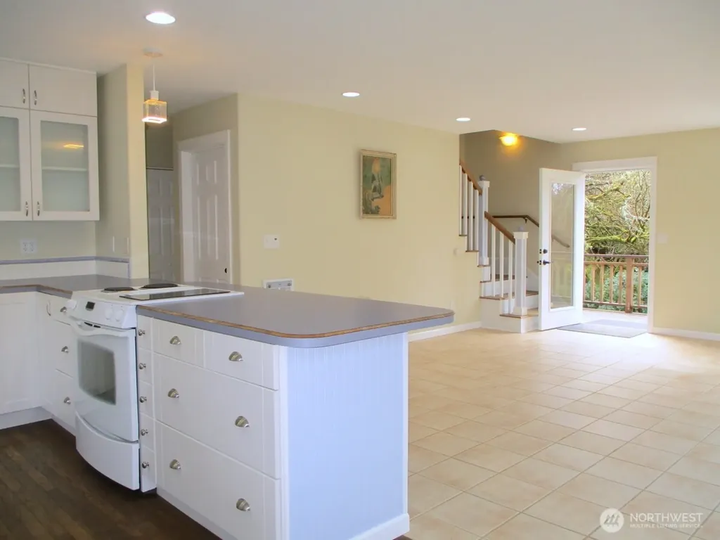 160 S Port Loop SW Ocean Shores WA 98569