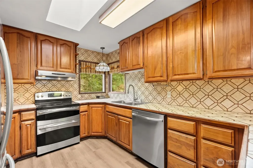 101 Deer Park Drive Aberdeen WA 98520