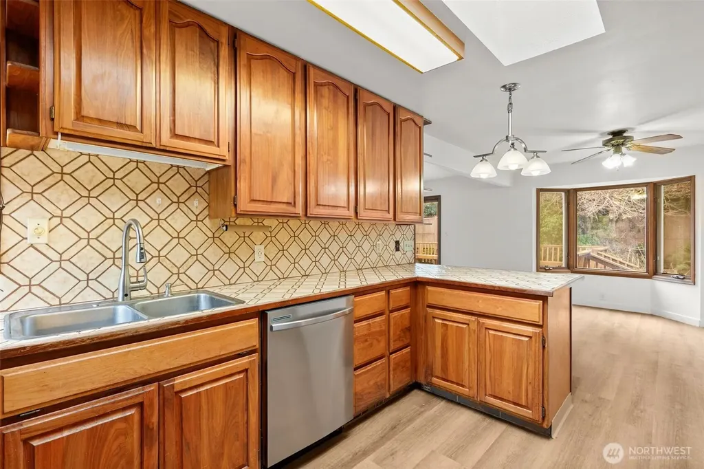 101 Deer Park Drive Aberdeen WA 98520