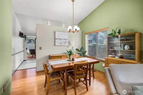 5103 S Garden Loop Road Seattle WA 98118