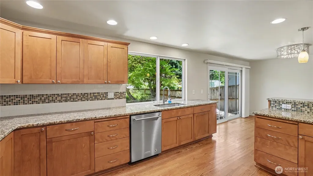 6572 123rd Avenue SE Bellevue WA 98006