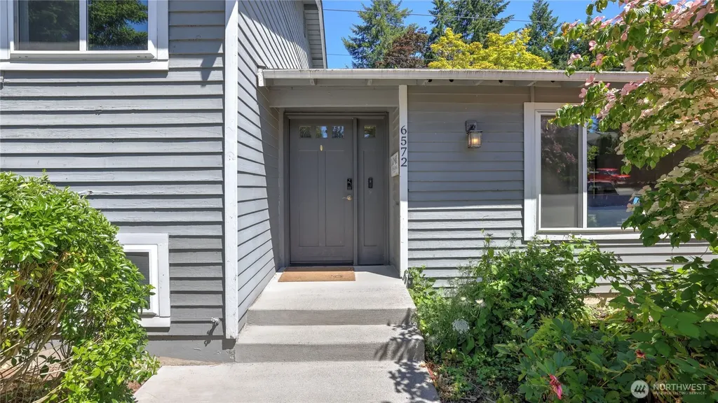 6572 123rd Avenue SE Bellevue WA 98006