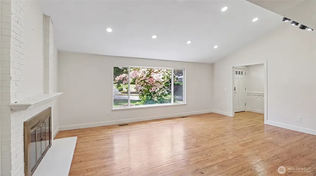 6572 123rd Avenue SE Bellevue WA 98006
