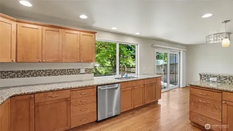 6572 123rd Avenue SE Bellevue WA 98006