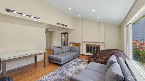 6572 123rd Avenue SE Bellevue WA 98006