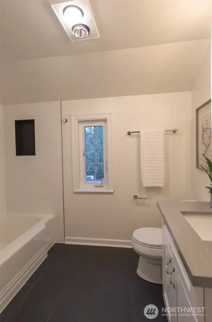 10826 Meadow Road SW Lakewood WA 98499
