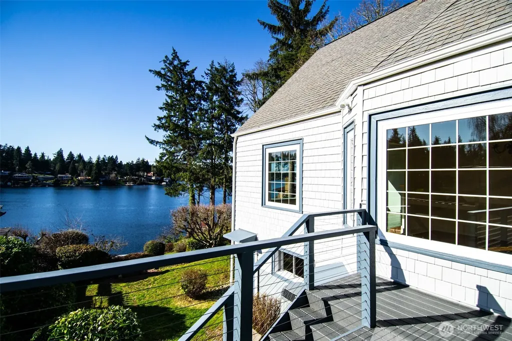10826 Meadow Road SW Lakewood WA 98499