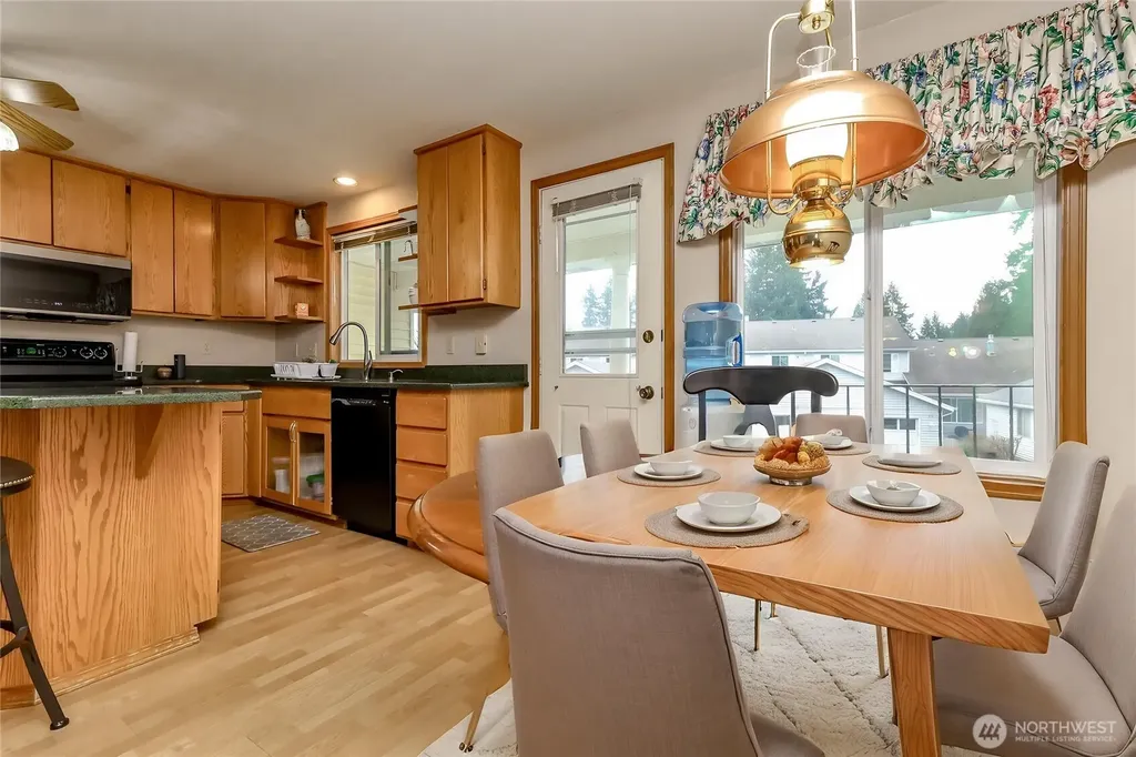 32612 3rd Place S Federal Way WA 98003