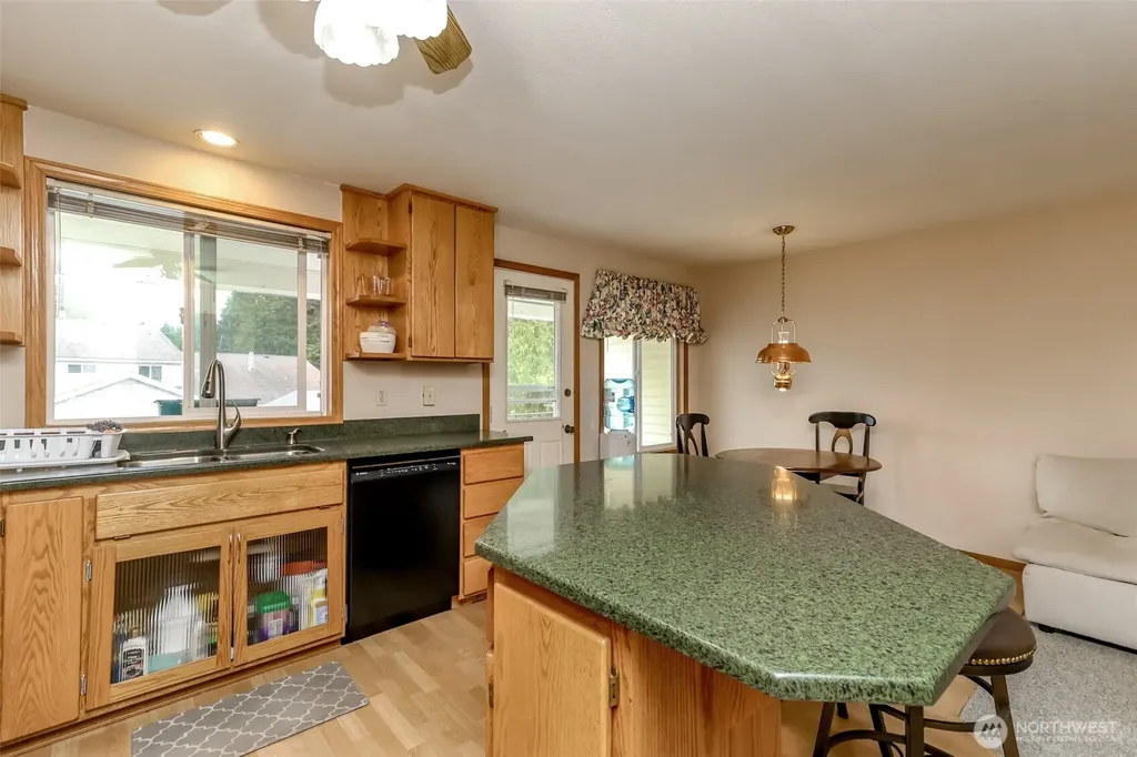 32612 3rd Place S Federal Way WA 98003
