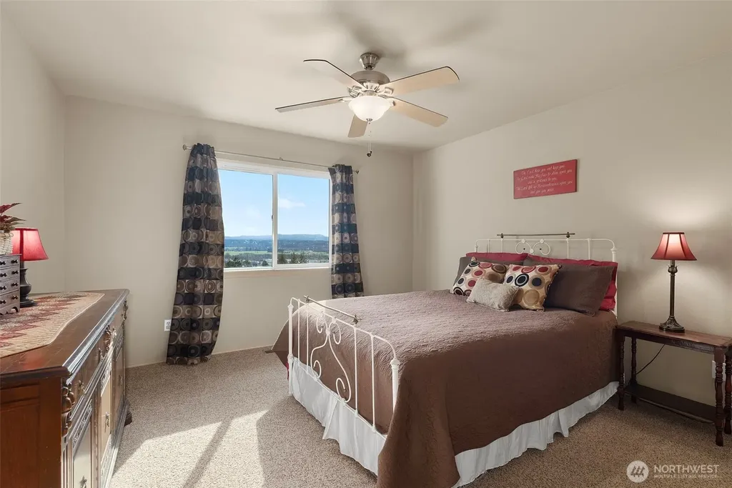117 Briarwood Court Chehalis WA 98532