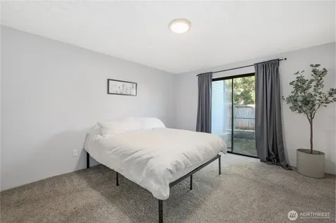 1812 SW 318th Place Federal Way WA 98023