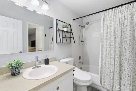 1812 SW 318th Place Federal Way WA 98023