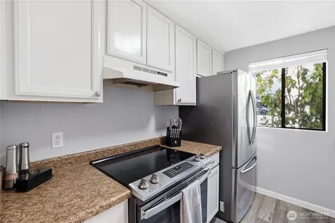 1812 SW 318th Place Federal Way WA 98023