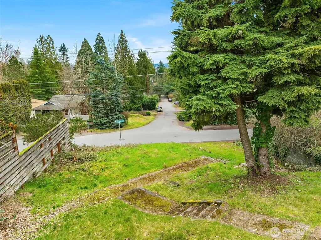 9229 45th Avenue NE Seattle WA 98115