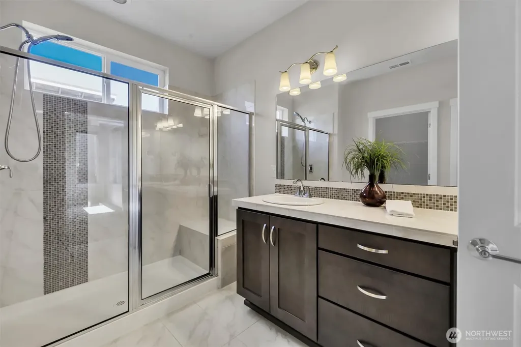 14610 36th Avenue NE Lake Forest Park WA 98155