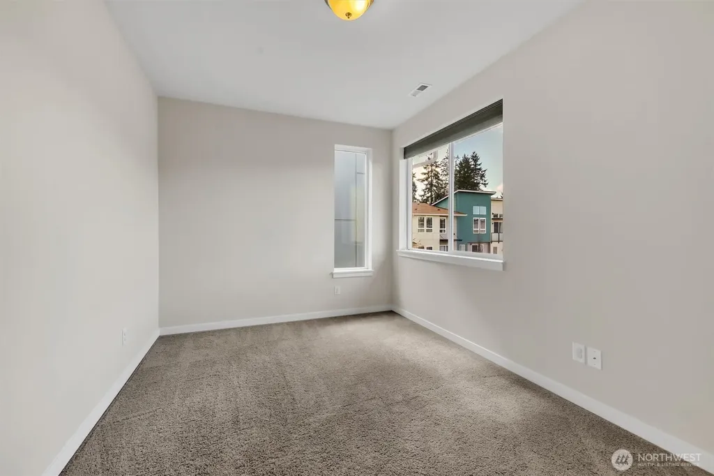 14610 36th Avenue NE Lake Forest Park WA 98155