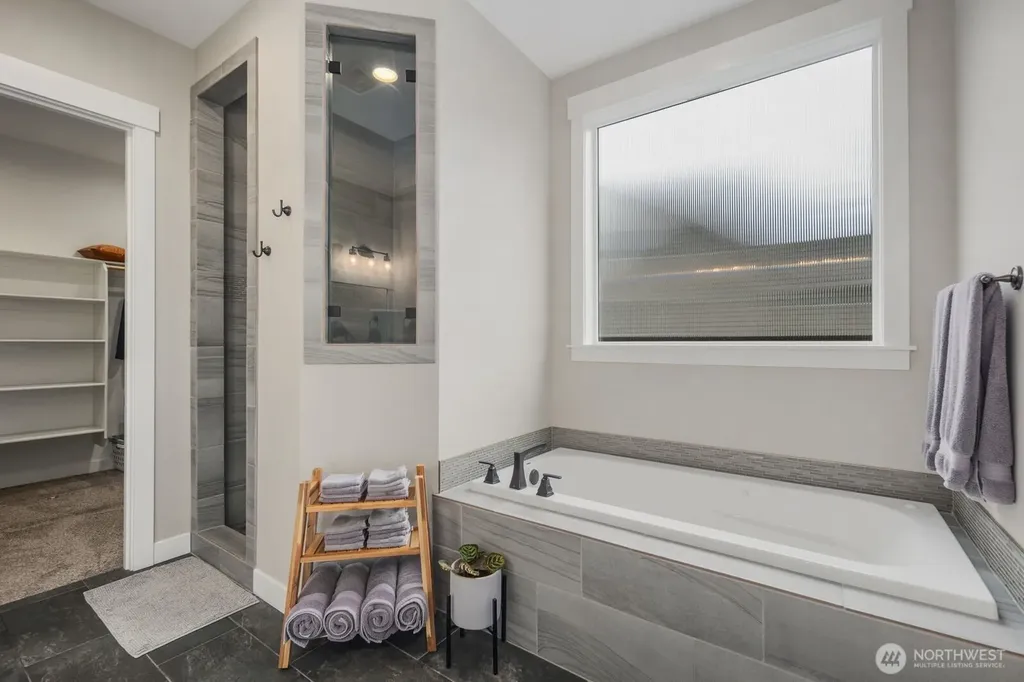 5492 Skyfall Place NW Bremerton WA 98312