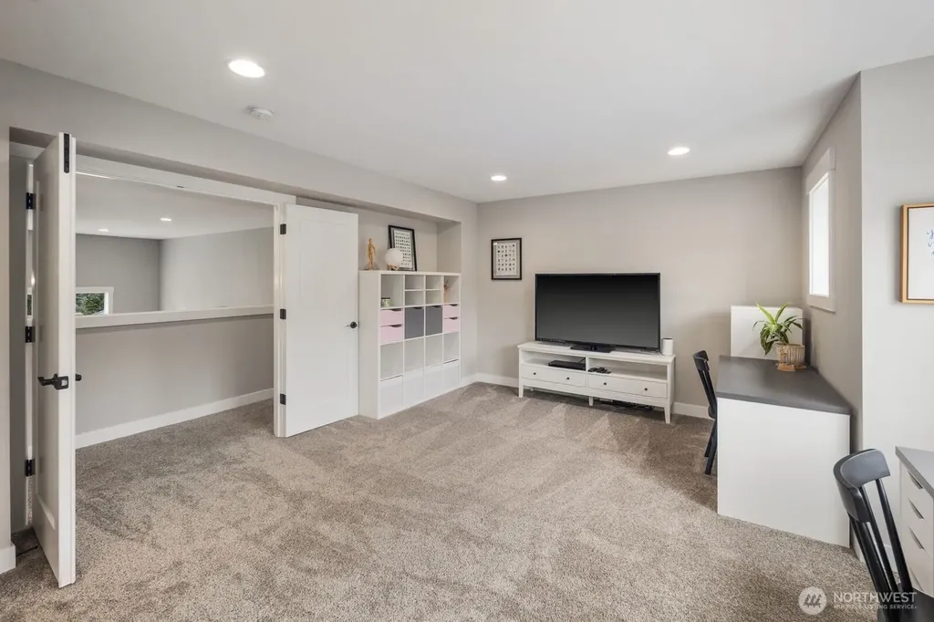 5492 Skyfall Place NW Bremerton WA 98312