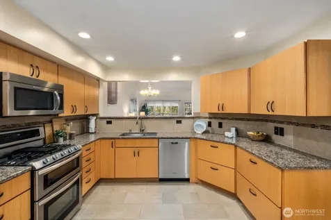 22614 43rd Avenue S Kent WA 98032