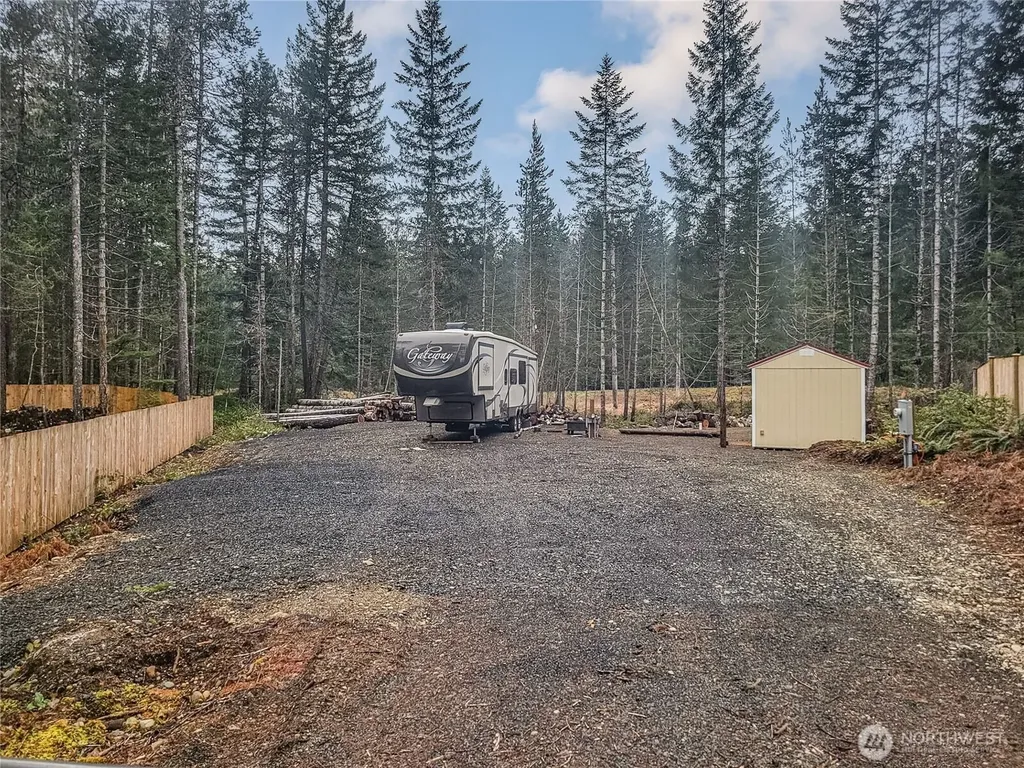 81 N Kings Way S Hoodsport WA 98548