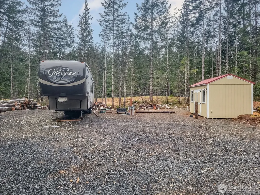 81 N Kings Way S Hoodsport WA 98548