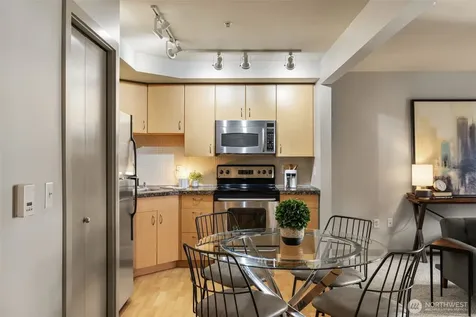 103 Bellevue Avenue E Seattle WA 98102