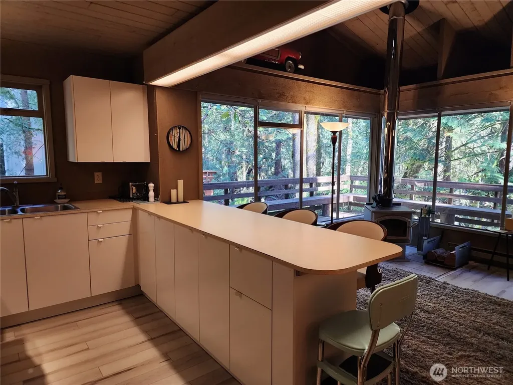 731 E Promontory Road Shelton WA 98584