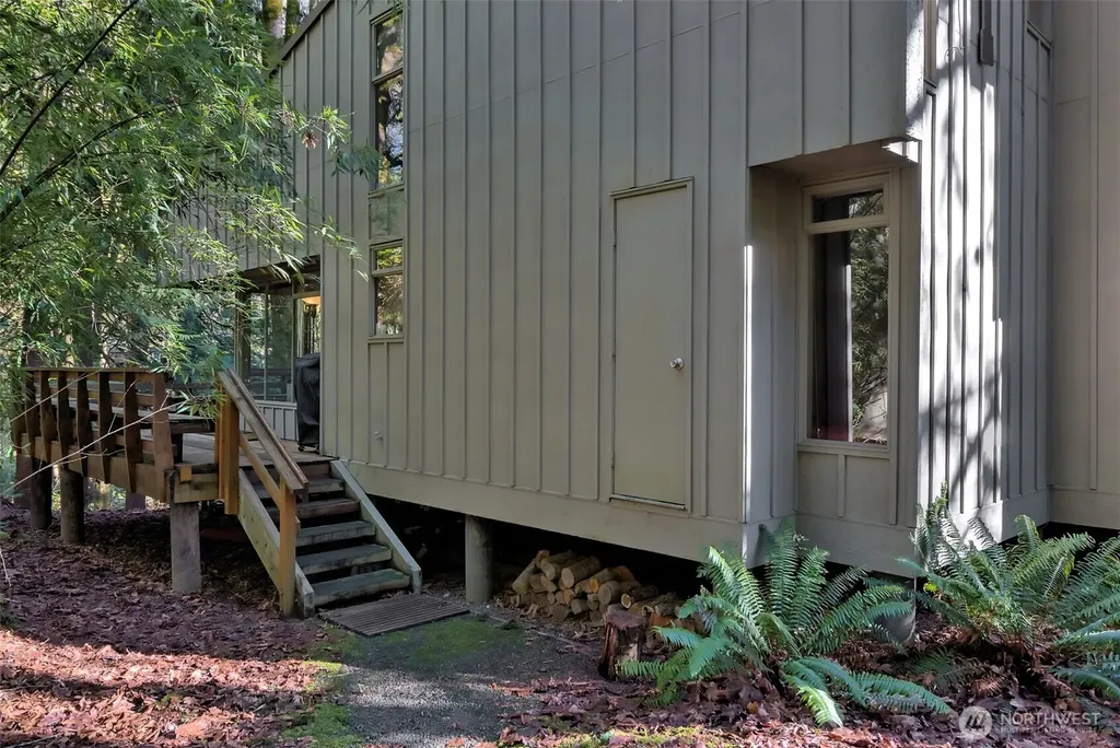731 E Promontory Road Shelton WA 98584