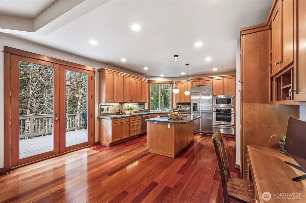 24502 NE 27th Place Sammamish WA 98074