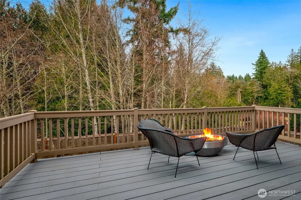 24502 NE 27th Place Sammamish WA 98074