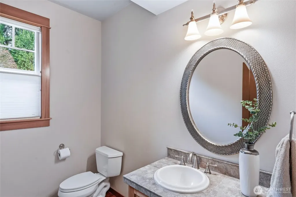 24502 NE 27th Place Sammamish WA 98074