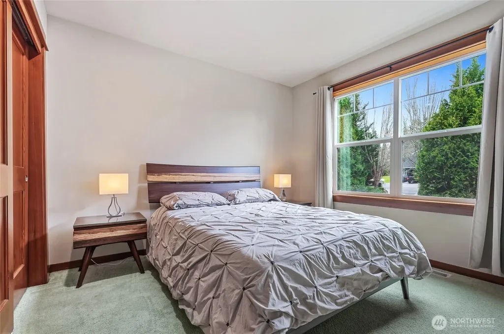 24502 NE 27th Place Sammamish WA 98074