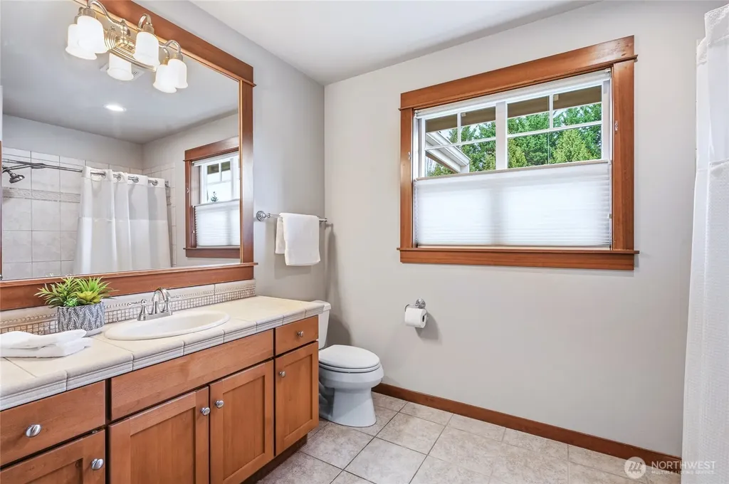 24502 NE 27th Place Sammamish WA 98074