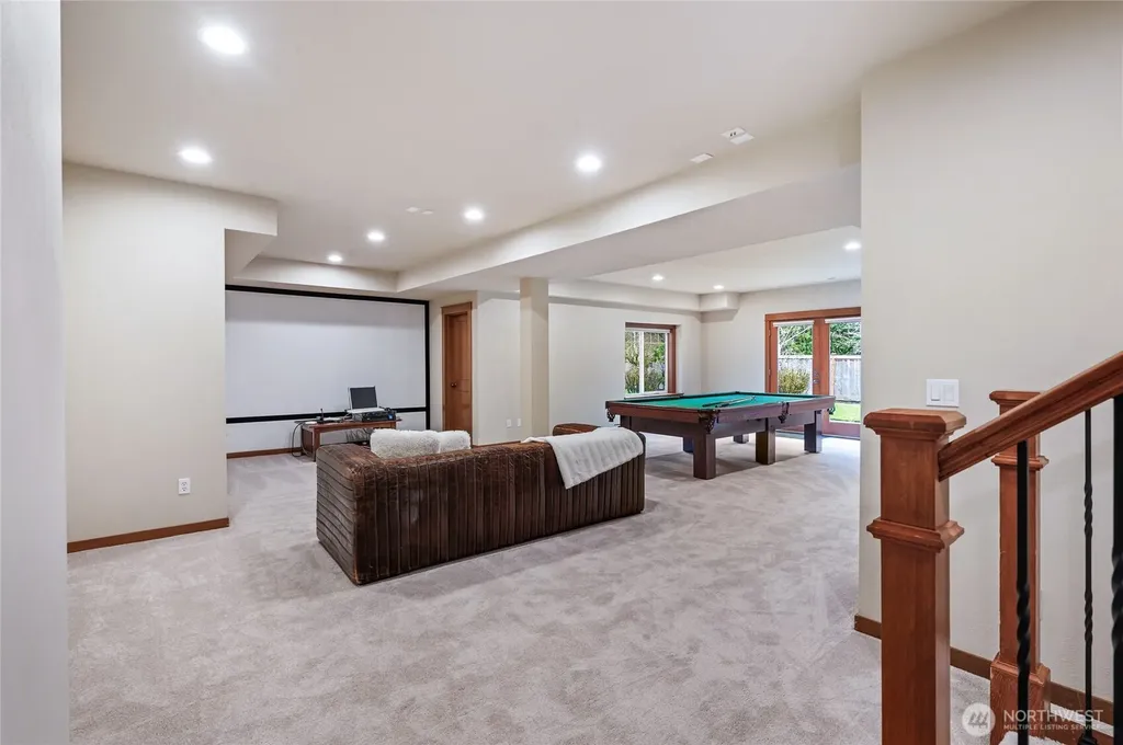 24502 NE 27th Place Sammamish WA 98074