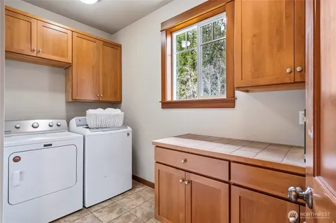 24502 NE 27th Place Sammamish WA 98074